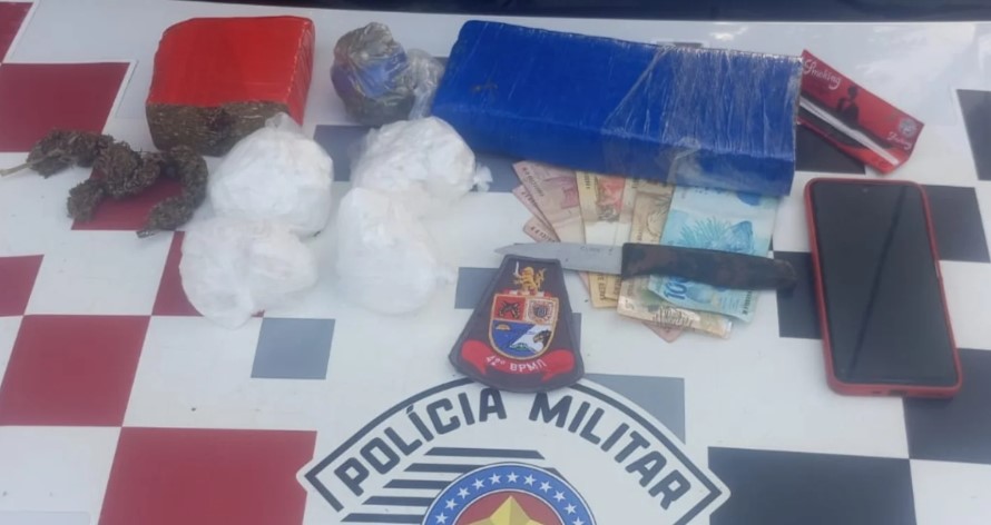 Envolvido tentou fugir após notar a equipe da Polícia Militar.