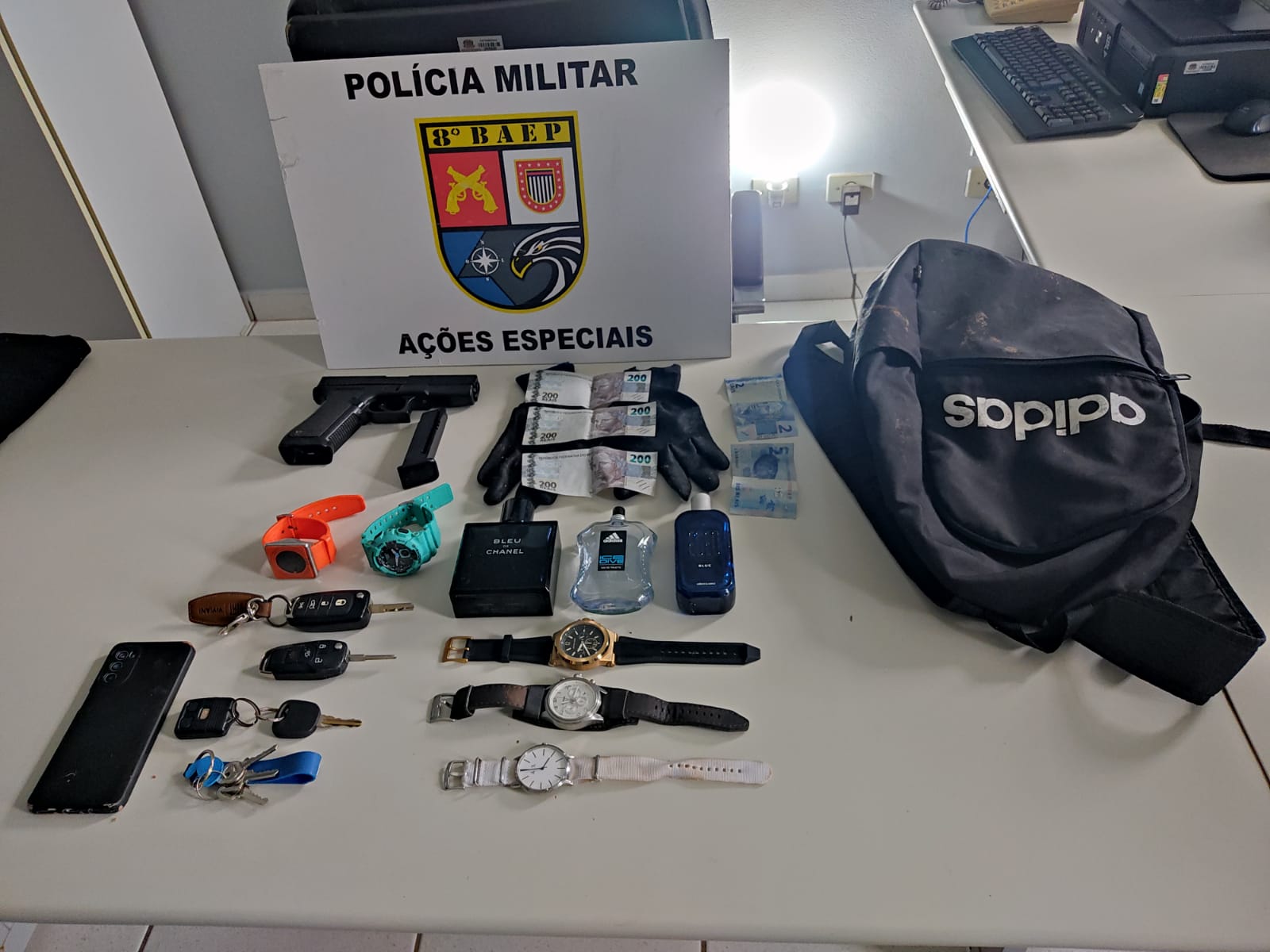 Homens são presos em flagrante após roubar residência de vereador