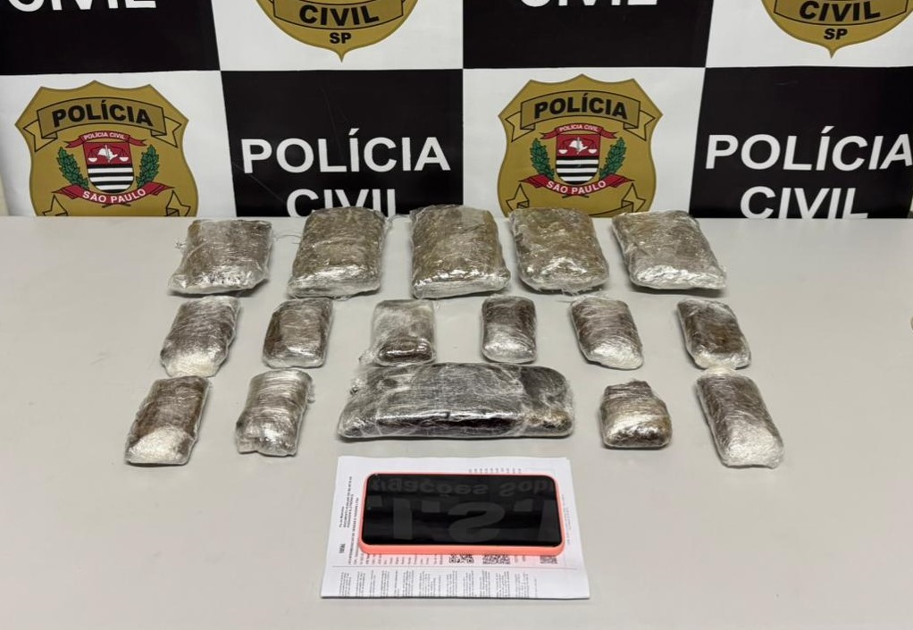 Envolvida levaria a droga de Dourados (MS) a Presidente Prudente (SP).