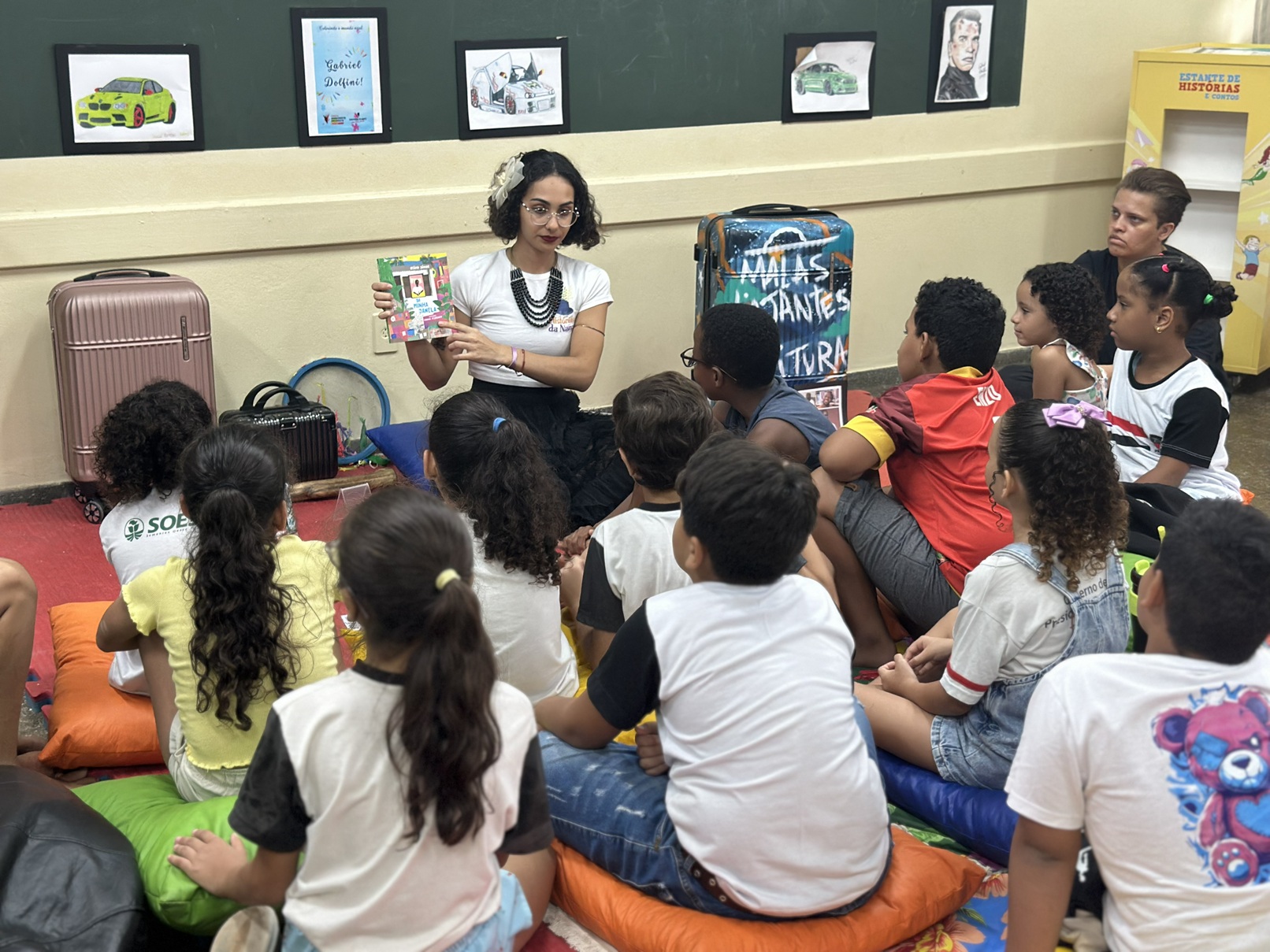 'Malas Viajantes de Leitura' inicia circulação em abril com mais de 500 horas de mediação ao longo do ano.